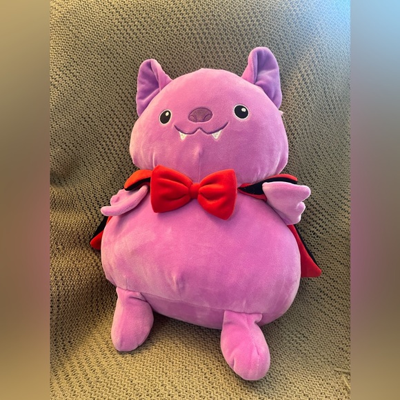 Vampire squishy stuffed animal 🛍 - Picture 1 of 2
